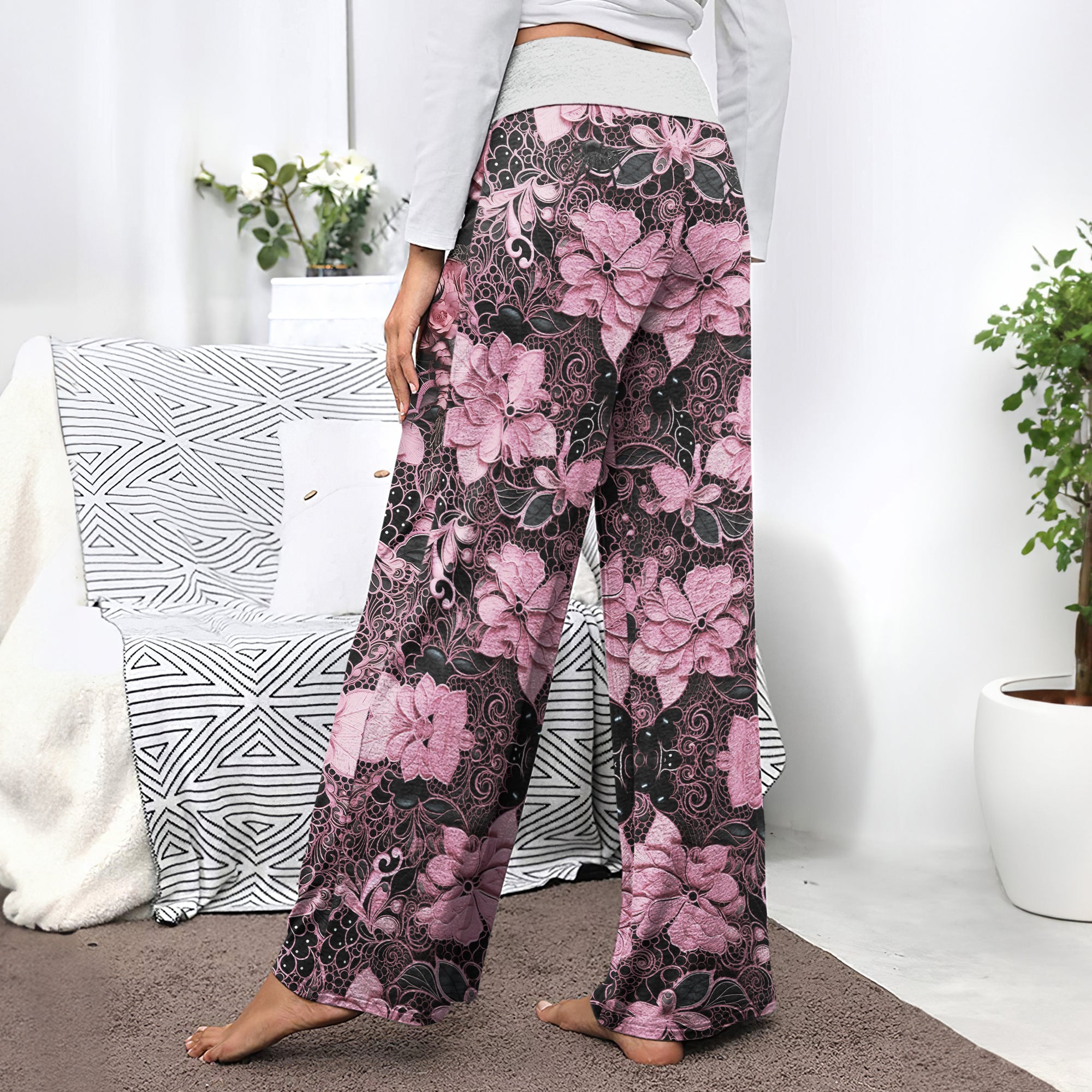 Black Pink Skull Lace Women's High-waisted Wide Leg Pants | Wonder Skull