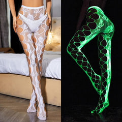 Wonder Skull glow-in-the-dark leggings are perfect for nighttime outings and parties. With bold cut-out designs and intricate mesh patterns, these leggings offer edgy sophistication. Made from flexible materials, they ensure comfort and freedom of movement. Ideal for costume parties or casual nights out, these versatile leggings are a must-have for any occasion.