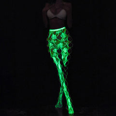 Wonder Skull glow-in-the-dark leggings are perfect for nighttime outings and parties. With bold cut-out designs and intricate mesh patterns, these leggings offer edgy sophistication. Made from flexible materials, they ensure comfort and freedom of movement. Ideal for costume parties or casual nights out, these versatile leggings are a must-have for any occasion.