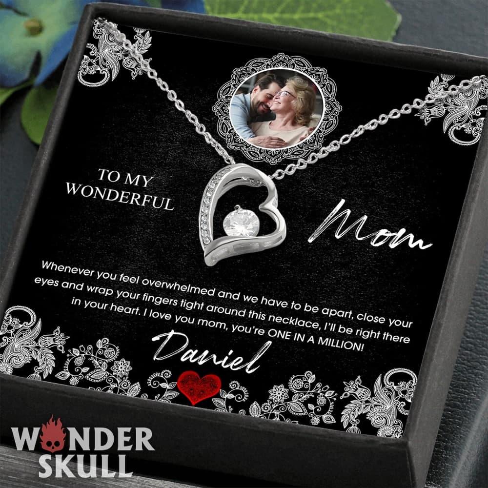 To My Wonderful Mom Forever Love Necklace with Message Card - Wonder Skull