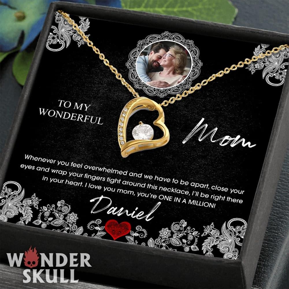 To My Wonderful Mom Forever Love Necklace with Message Card - Wonder Skull