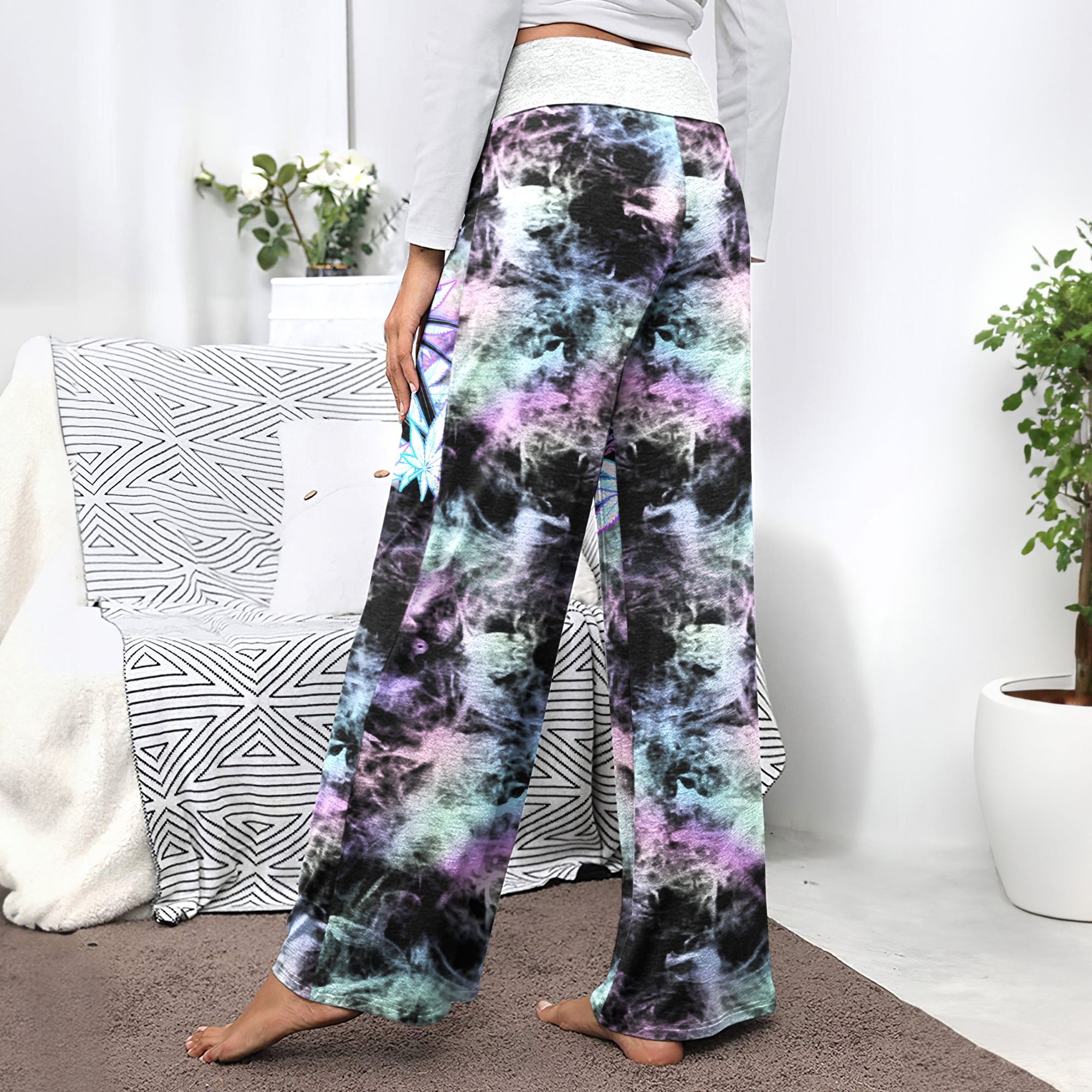 Creepy Skull Leaves Women's High-waisted Wide Leg Pants