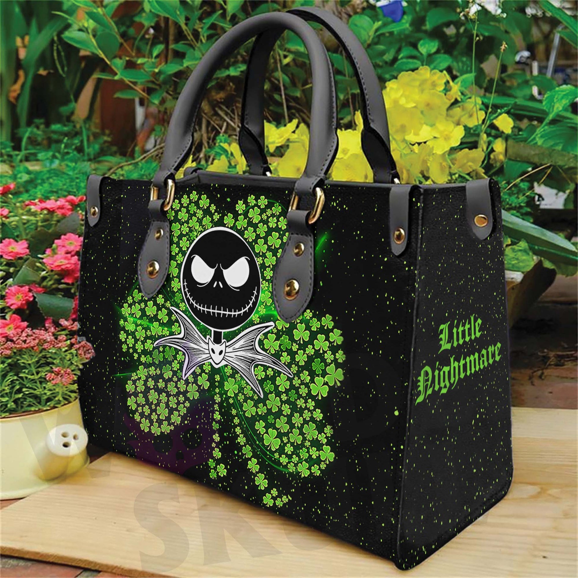 Wonder Skull structured tote bag solves the "I can't find anything in my bag" problem. The roomy interior fits your tablet, phone, wallet, water bottle, umbrella, and cosmetics — without the overstuffed look. Multiple interior pockets keep everything organized, so you're never digging around at checkout. Reinforced rivet corners and quality metal hardware ensure the bag holds up to daily use. Whether you're heading to work, running errands, or catching a flight, this tote keeps you looking put-together.