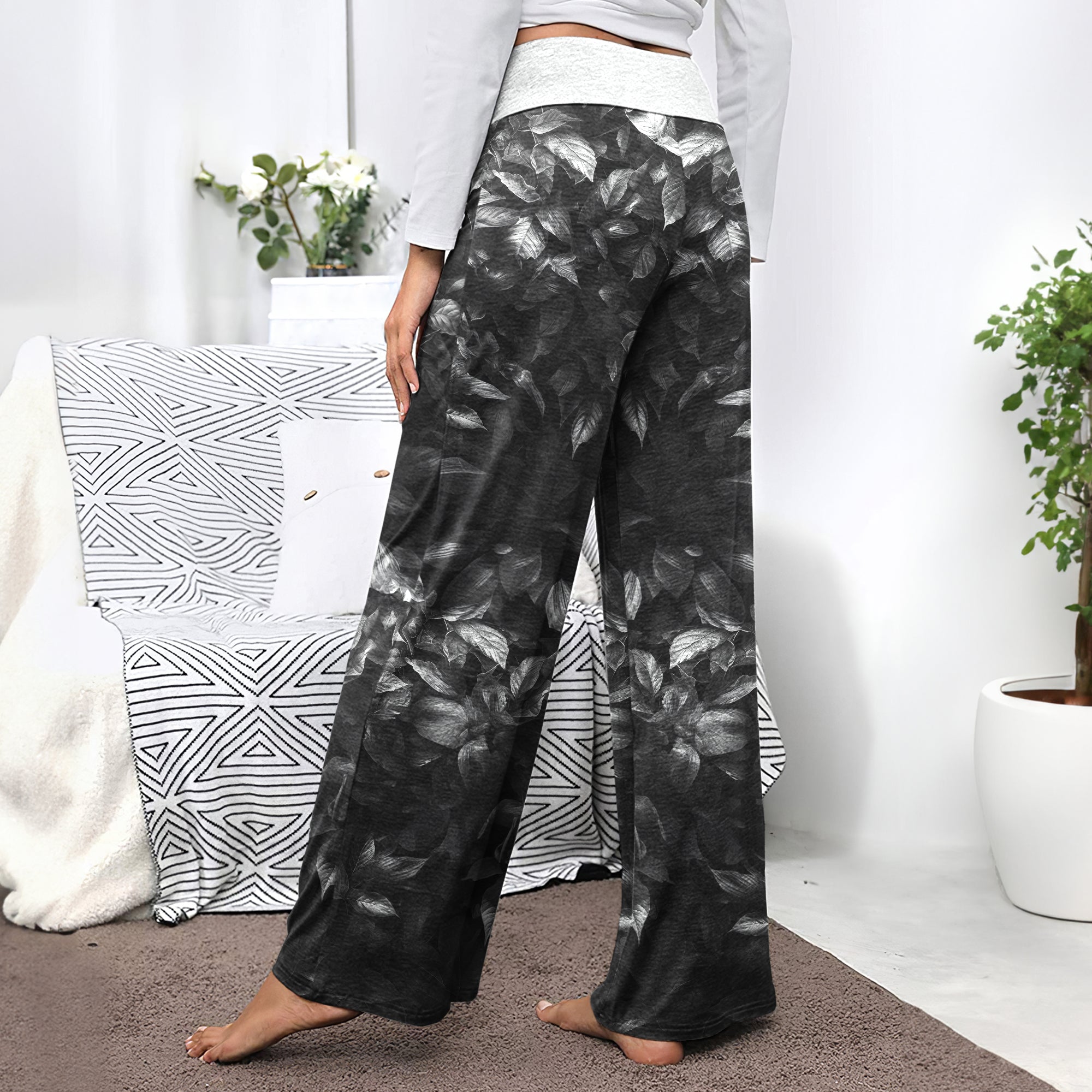Red Skull Leaf Art Women's High-waisted Wide Leg Pants