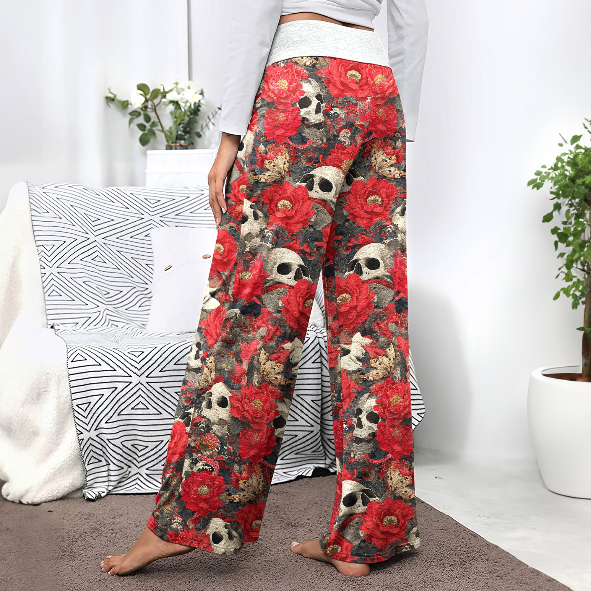 Red Skull Garden Pattern Women's High-waisted Wide Leg Pants