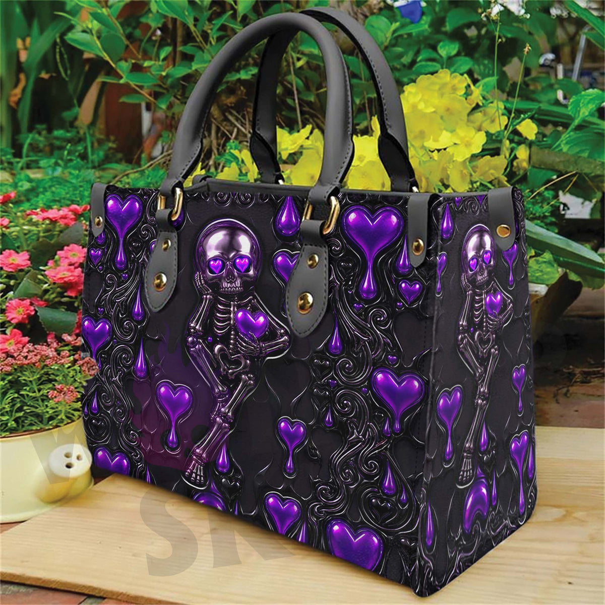 Wonder Skull structured tote bag solves the "I can't find anything in my bag" problem. The roomy interior fits your tablet, phone, wallet, water bottle, umbrella, and cosmetics — without the overstuffed look. Multiple interior pockets keep everything organized, so you're never digging around at checkout. Reinforced rivet corners and quality metal hardware ensure the bag holds up to daily use. Whether you're heading to work, running errands, or catching a flight, this tote keeps you looking put-together.