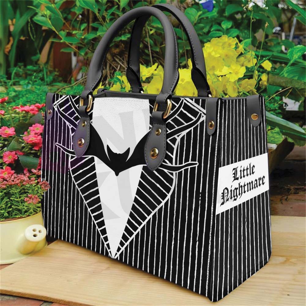 Wonder Skull structured tote bag solves the "I can't find anything in my bag" problem. The roomy interior fits your tablet, phone, wallet, water bottle, umbrella, and cosmetics — without the overstuffed look. Multiple interior pockets keep everything organized, so you're never digging around at checkout. Reinforced rivet corners and quality metal hardware ensure the bag holds up to daily use. Whether you're heading to work, running errands, or catching a flight, this tote keeps you looking put-together.