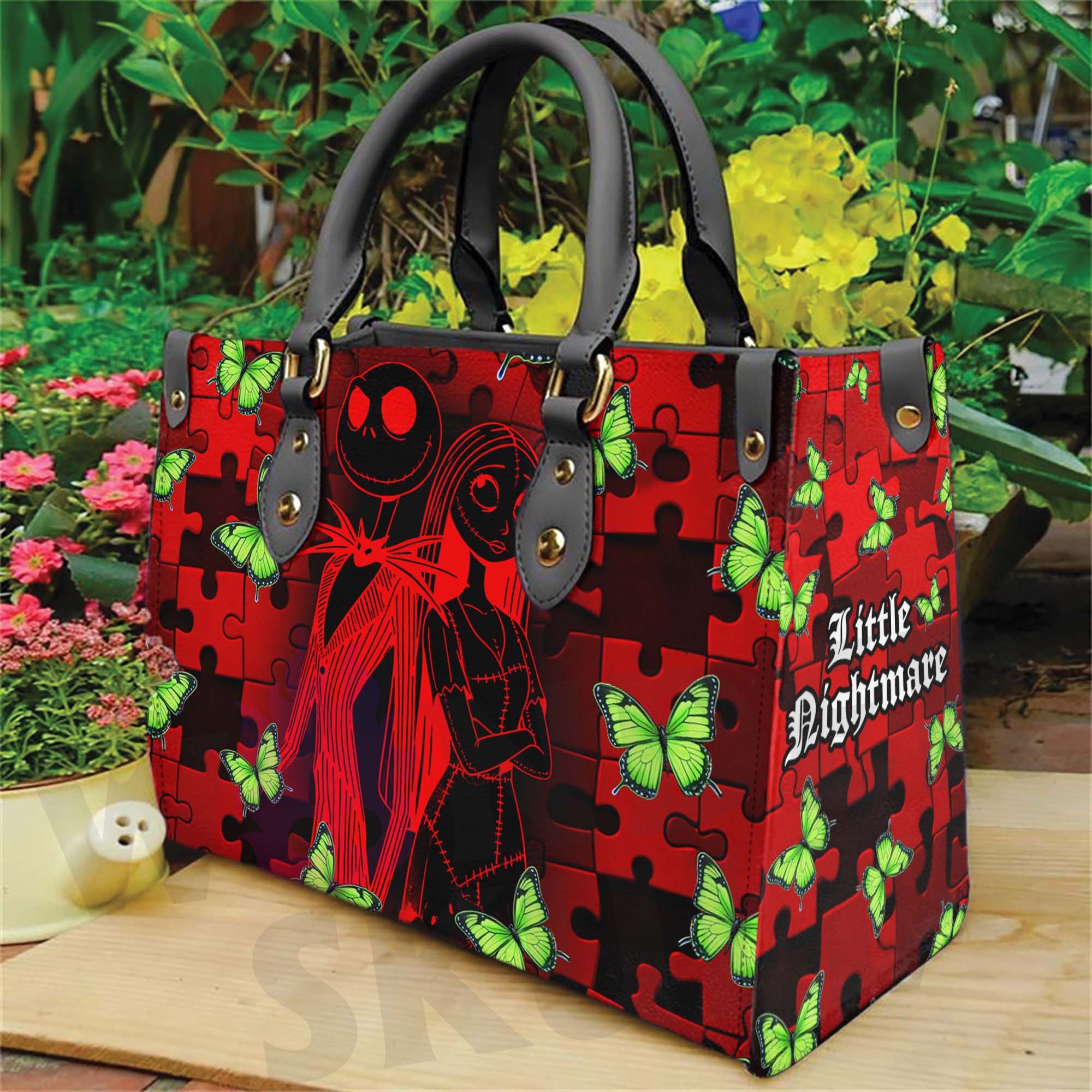 Wonder Skull structured tote bag solves the "I can't find anything in my bag" problem. The roomy interior fits your tablet, phone, wallet, water bottle, umbrella, and cosmetics — without the overstuffed look. Multiple interior pockets keep everything organized, so you're never digging around at checkout. Reinforced rivet corners and quality metal hardware ensure the bag holds up to daily use. Whether you're heading to work, running errands, or catching a flight, this tote keeps you looking put-together.