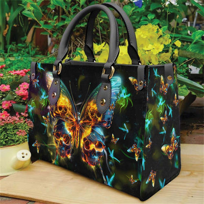 Wonder Skull structured tote bag solves the "I can't find anything in my bag" problem. The roomy interior fits your tablet, phone, wallet, water bottle, umbrella, and cosmetics — without the overstuffed look. Multiple interior pockets keep everything organized, so you're never digging around at checkout. Reinforced rivet corners and quality metal hardware ensure the bag holds up to daily use. Whether you're heading to work, running errands, or catching a flight, this tote keeps you looking put-together.