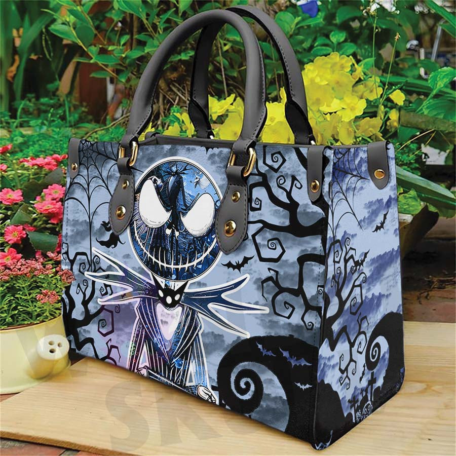 Wonder Skull structured tote bag solves the "I can't find anything in my bag" problem. The roomy interior fits your tablet, phone, wallet, water bottle, umbrella, and cosmetics — without the overstuffed look. Multiple interior pockets keep everything organized, so you're never digging around at checkout. Reinforced rivet corners and quality metal hardware ensure the bag holds up to daily use. Whether you're heading to work, running errands, or catching a flight, this tote keeps you looking put-together.