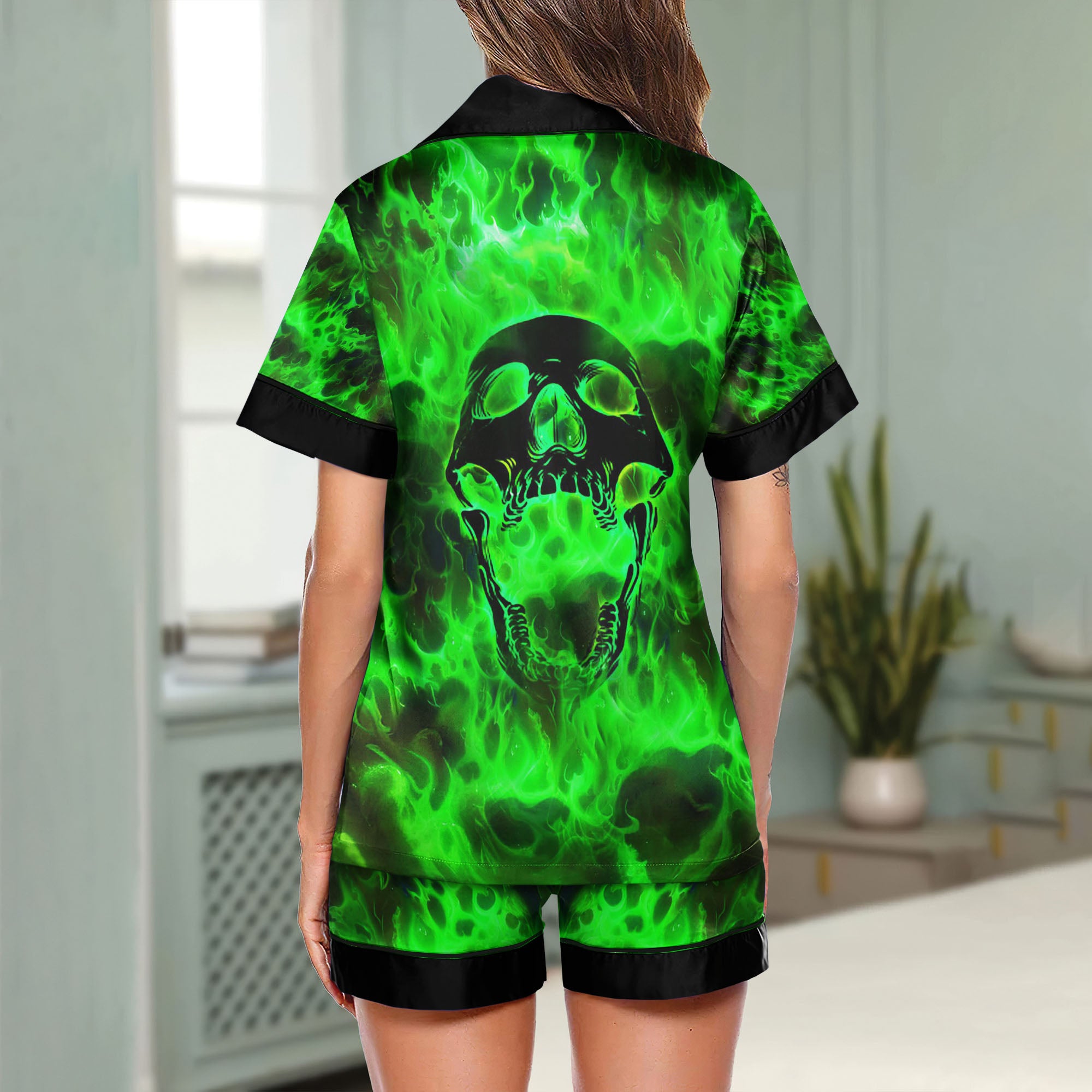 Green Faming Skull Women's Pajama Sets Top Sleeve & Short Bottom