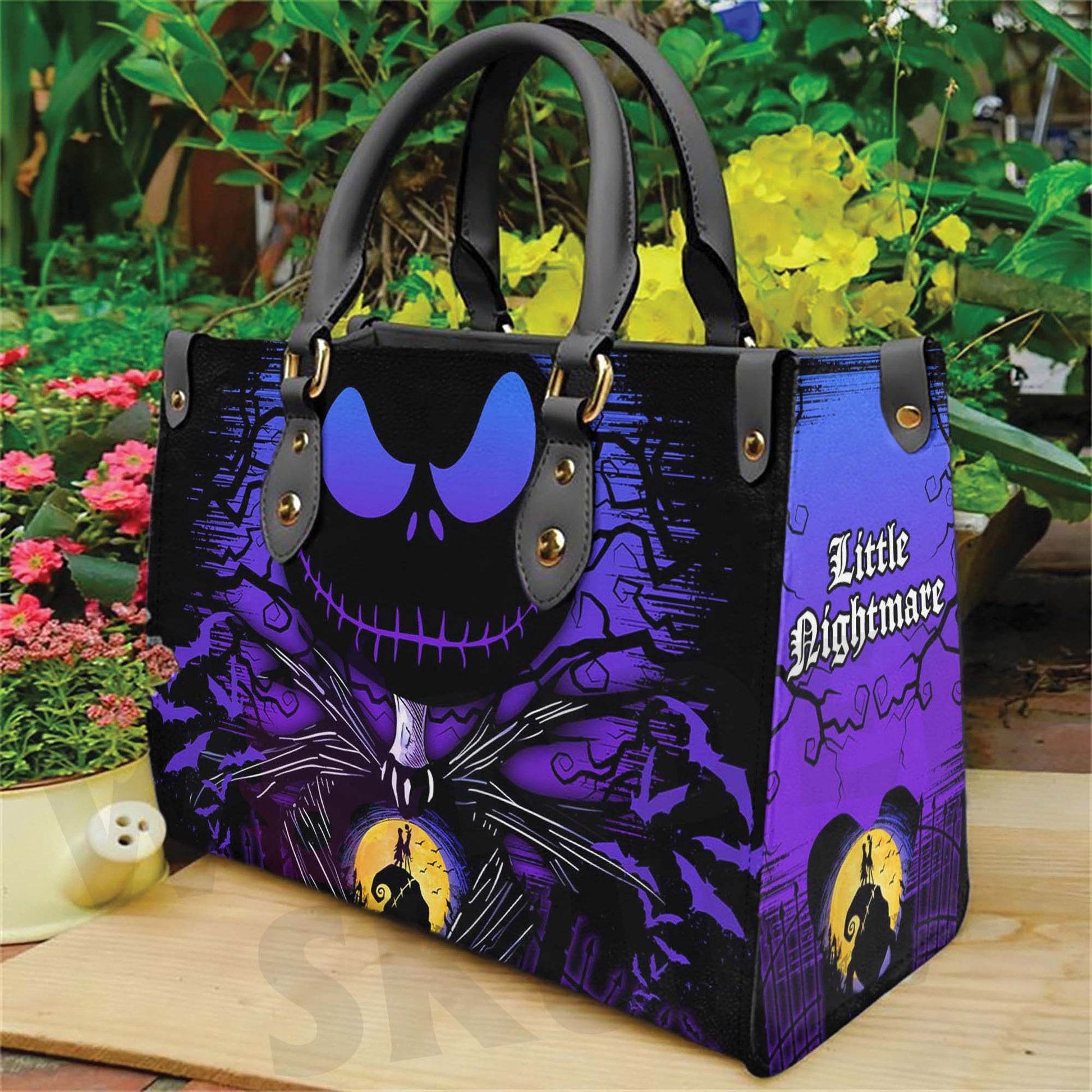 Wonder Skull structured tote bag solves the "I can't find anything in my bag" problem. The aoomy interior fits your tablet, phone, wallet, water bottle, umbrella, and cosmetics — without the overstuffed look. Multiple interior pockets keep everything organized, so you're never digging around at checkout. Reinforced rivet corners and quality metal hardware ensure the bag holds up to daily use. Whether you're heading to work, running errands, or catching a flight, this tote keeps you looking put-together.