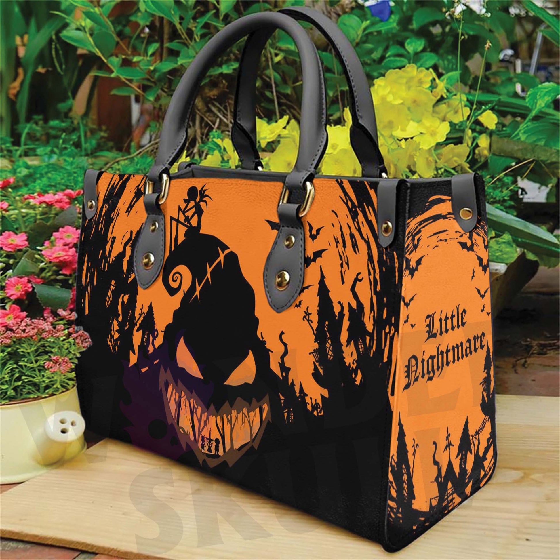 Wonder Skull structured tote bag solves the "I can't find anything in my bag" problem. The aoomy interior fits your tablet, phone, wallet, water bottle, umbrella, and cosmetics — without the overstuffed look. Multiple interior pockets keep everything organized, so you're never digging around at checkout. Reinforced rivet corners and quality metal hardware ensure the bag holds up to daily use. Whether you're heading to work, running errands, or catching a flight, this tote keeps you looking put-together.