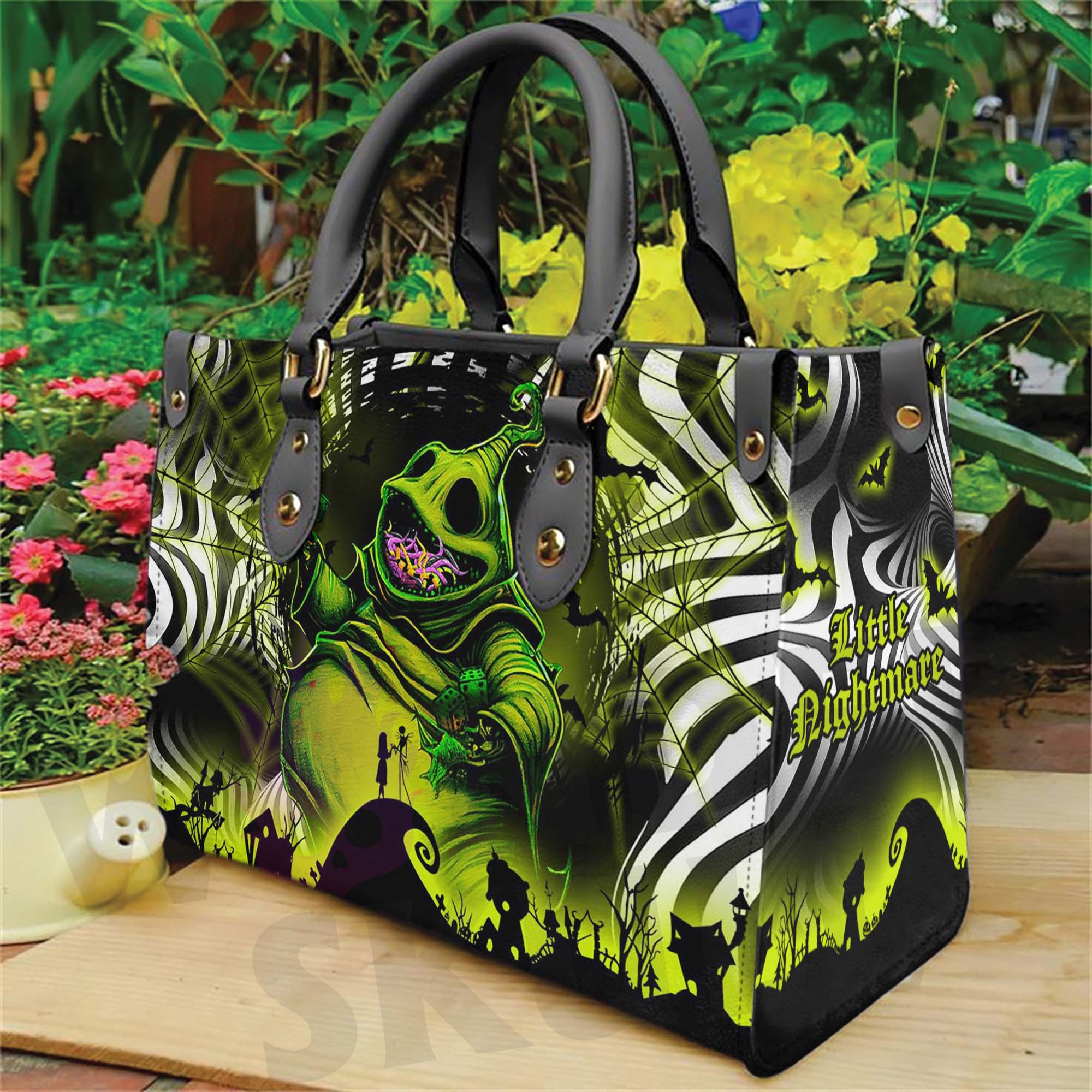 Wonder Skull structured tote bag solves the "I can't find anything in my bag" problem. The aoomy interior fits your tablet, phone, wallet, water bottle, umbrella, and cosmetics — without the overstuffed look. Multiple interior pockets keep everything organized, so you're never digging around at checkout. Reinforced rivet corners and quality metal hardware ensure the bag holds up to daily use. Whether you're heading to work, running errands, or catching a flight, this tote keeps you looking put-together.