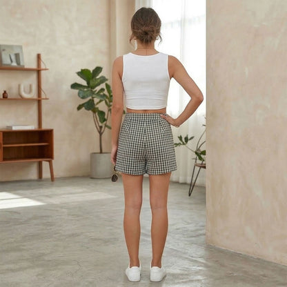 Looking for comfort and practicality? Meet the Wonder Skull Check Waist Plaid Pocket Lounge Boxer Shorts. Their soft elastic waistband won't dig in, and the deep side pockets can hold your phone and other essentials. The lightweight cotton fabric keeps you cool and dry, while the relaxed fit allows for easy movement. Perfect for sleeping, strolling, or working out, their classic gingham pattern pairs effortlessly with any top.