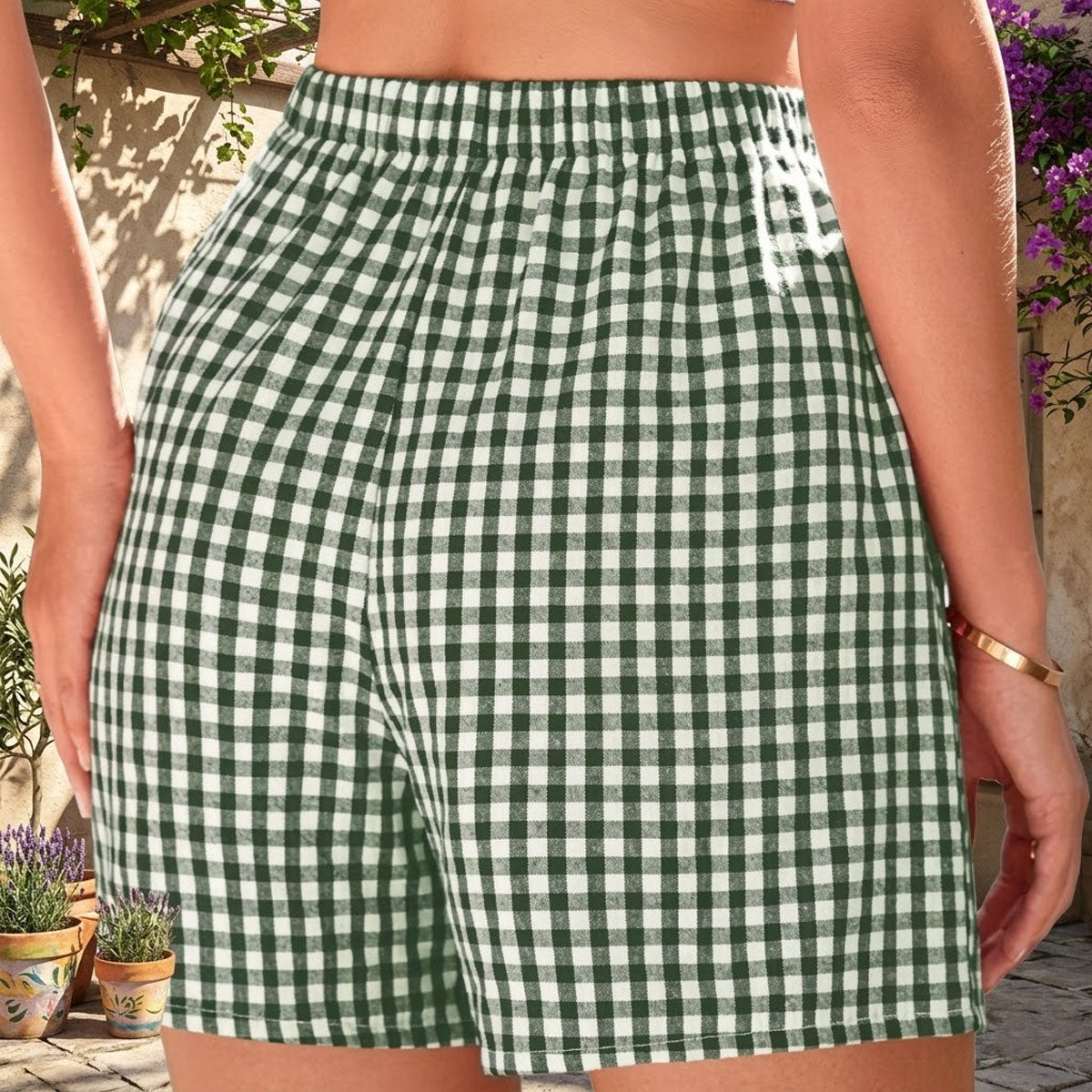 Looking for comfort and practicality? Meet the Wonder Skull Check Waist Plaid Pocket Lounge Boxer Shorts. Their soft elastic waistband won't dig in, and the deep side pockets can hold your phone and other essentials. The lightweight cotton fabric keeps you cool and dry, while the relaxed fit allows for easy movement. Perfect for sleeping, strolling, or working out, their classic gingham pattern pairs effortlessly with any top.