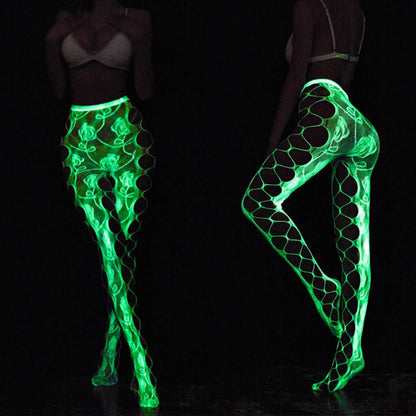 Wonder Skull glow-in-the-dark leggings are perfect for nighttime outings and parties. With bold cut-out designs and intricate mesh patterns, these leggings offer edgy sophistication. Made from flexible materials, they ensure comfort and freedom of movement. Ideal for costume parties or casual nights out, these versatile leggings are a must-have for any occasion.