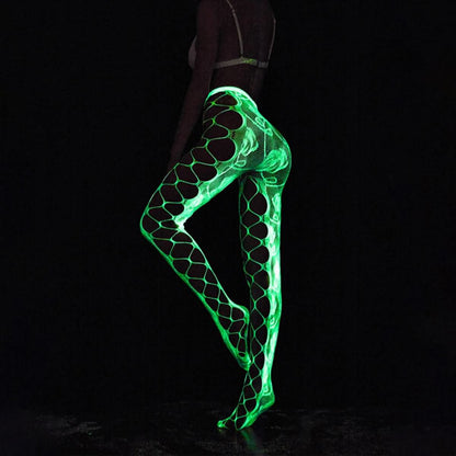 Wonder Skull glow-in-the-dark leggings are perfect for nighttime outings and parties. With bold cut-out designs and intricate mesh patterns, these leggings offer edgy sophistication. Made from flexible materials, they ensure comfort and freedom of movement. Ideal for costume parties or casual nights out, these versatile leggings are a must-have for any occasion.