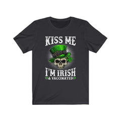 Funny Kiss Me I'm Irish And Vaccinated Skull T-Shirt - Wonder Skull