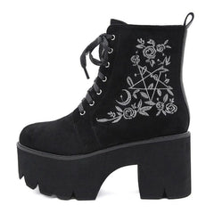 Black Flower Comfortable Goth Shoes, Adorable Platform Shoes For Women - Wonder Skull